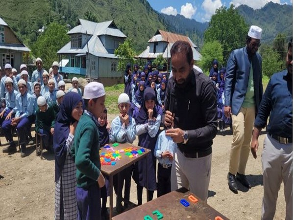 J-K starts introducing Biometric Attendance System for schools (Photo/ANI)