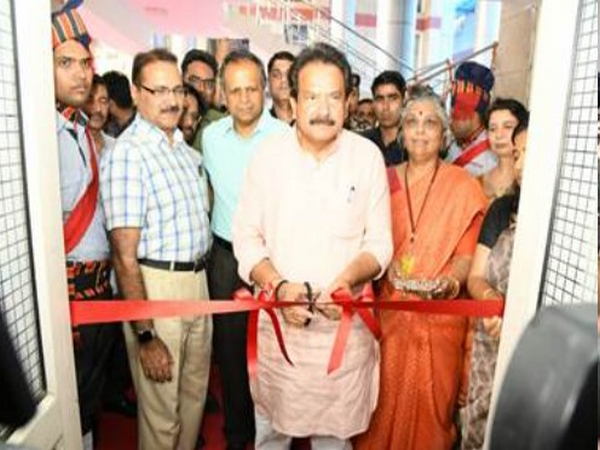 S P Baghel inaugurating blood donation camp at RML Hospital, New Delhi(Photo/PIB)