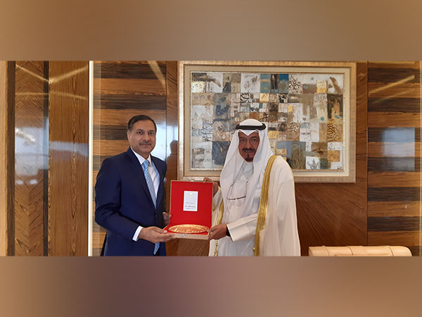 heikh Ahmed Abdullah Jaber Al-Sabah, Chief of the Diwan of Kuwait's Crown Prince with Indian envoy in Kuwait Adarsh Swaika (Image Credit: Twitter/@indembkwt)
