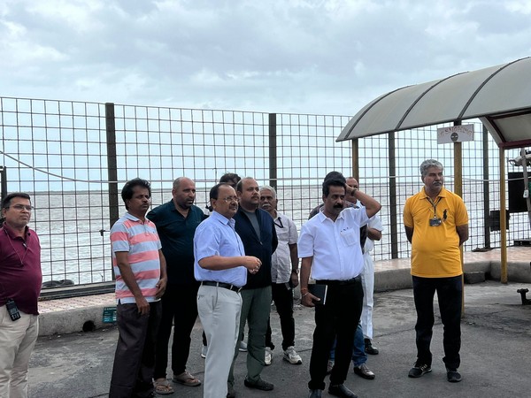 IFS, Chairman, DPA SK Mehta visited Kandla to ensure the preparedness and monitor the situation from Signal Station. (Photo/ANI)