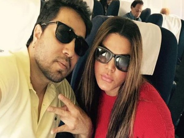 Mika Singh and Rakhi Sawant (Image source: Instagram)