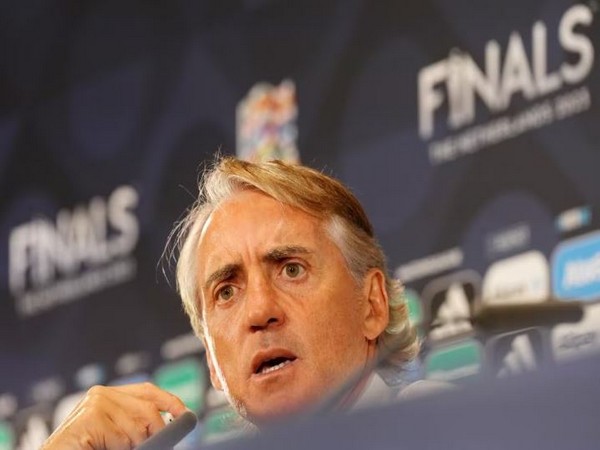 Italy's manager Roberto Mancini (Twitter: Photo/Azzurri_En)