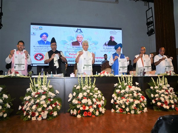 Union Minister Hardeep Singh Puri and Jammu and Kashmir L-G Manoj Sinha at an event(Photo/ANI)