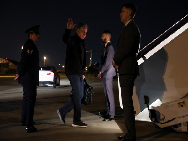 U.S. Secretary of State Antony Blinken boards his plane for his travel to China and the UK from Joint Base Andrews (Photo/Reuters)