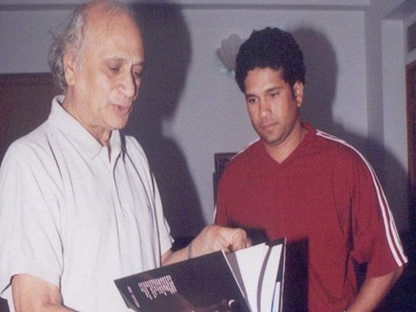 Sachin Tendulkar with his father. (Photo- Sachin Tendulkar Twitter)
