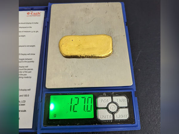 Customs seizes gold worth Rs 7.77 lakhs (Photo/ANI)