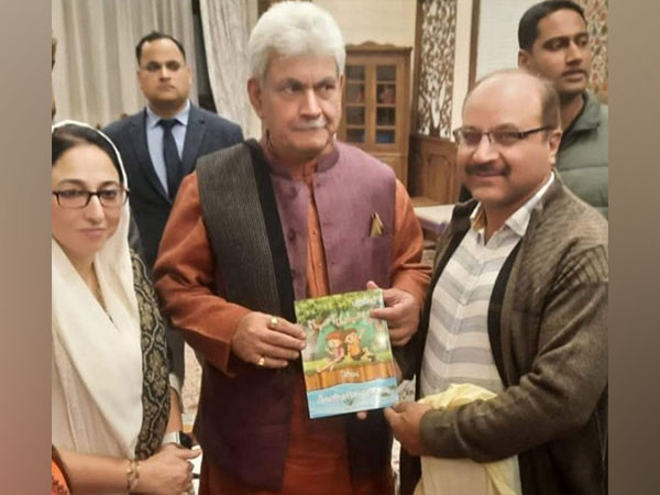 Parvez Maanous with L-G Manoj Sinha (Photo/ANI)