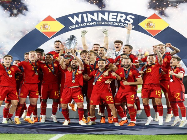 Spain celebrating with the trophy. (Photo- UEFA Euro 2024 Twitter)