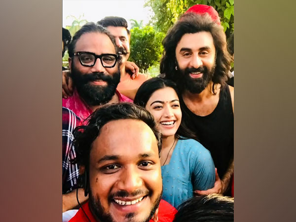 Rashmika Mandanna, Ranbir Kapoor and 'Animal' team (Image Source: Twitter)