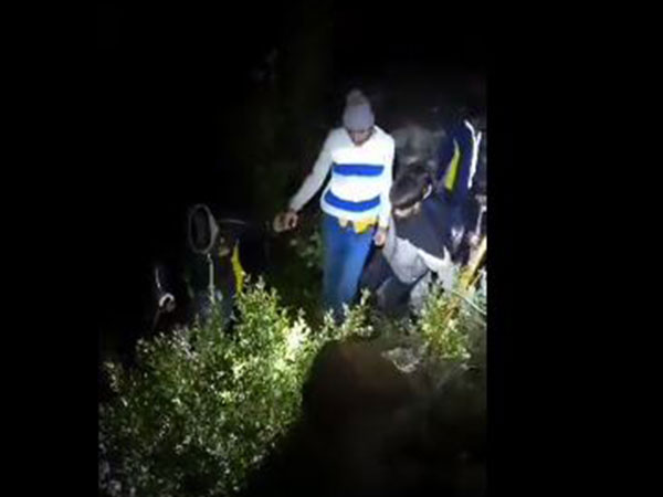 Visuals of youths getting rescued (Photo/ SDRF Uttarakhand Police)