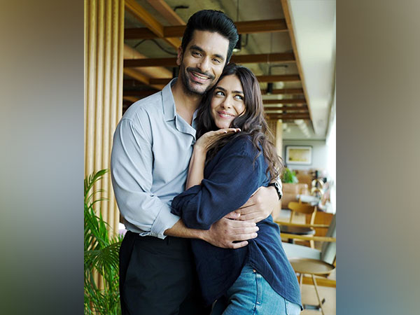 Actors Mrunal Thakur and Angad Bedi (Image source: Instagram)