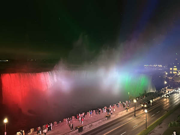 Niagara Falls lit up in tricolour (Source: Twitter/@IndiainNewYork)