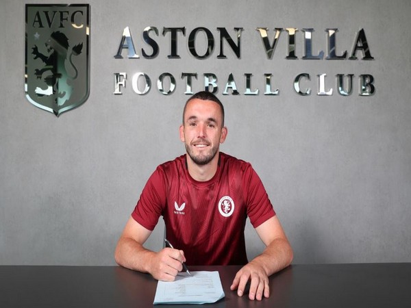 John McGinn signing his new contract (Source: Aston Villa Official Website)