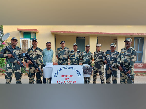 BSF recovers Pakistan drone (Photo: Twitter/@BSF_Rajasthan)