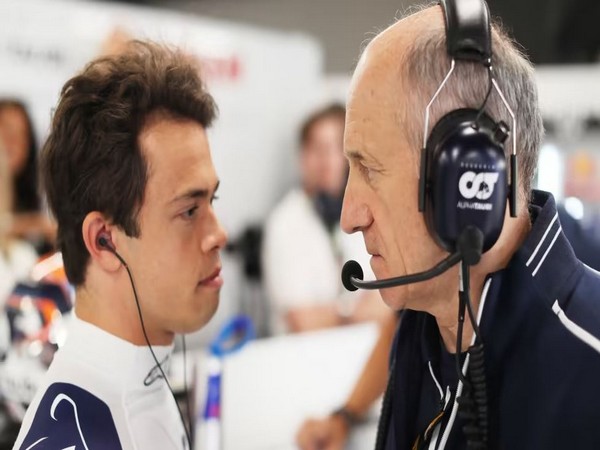  Nyck de Vries and Franz Tost (Source: Formula 1 Official Website)