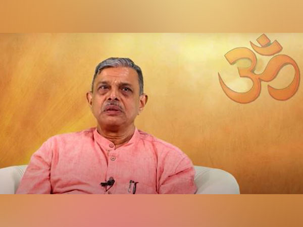 Screengrab from RSS leader Dattatreya Hosabale's address (Photo Courtesy: Vishwa Samvad Kendra Bharat/Youtube)
