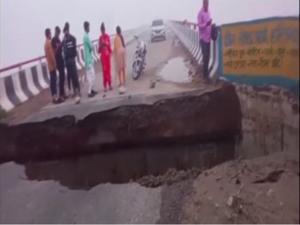 Road of bridge connecting Meerut to Bijnor washed away in the Ganges. (Photo/ANI)
