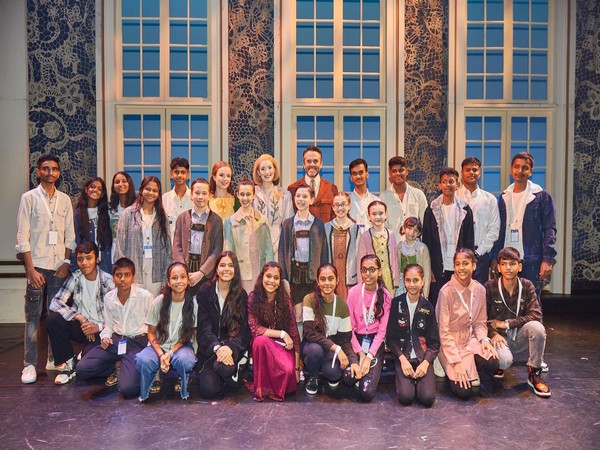 'The Sound of Music' team with other children (Image source: Twitter)