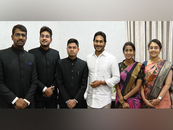 Andhra CM Jagan Reddy and IAS trainees (Photo/ANI)