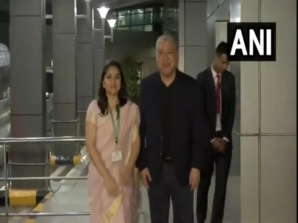Enrique A Manalo, Secretary of Foreign Affairs of the Philippines arrives at New Delhi airport (Photo/ANI)