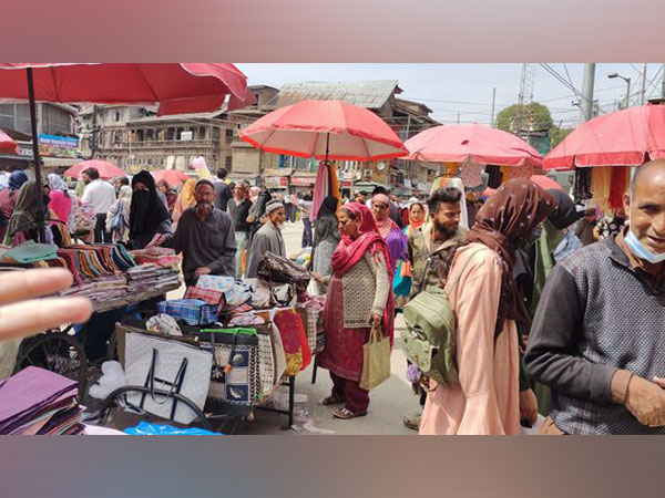 Shoppers flock to Kashmir valley markets in anticipation of Eid-ul-Adha celebrations (Photo/ANI)