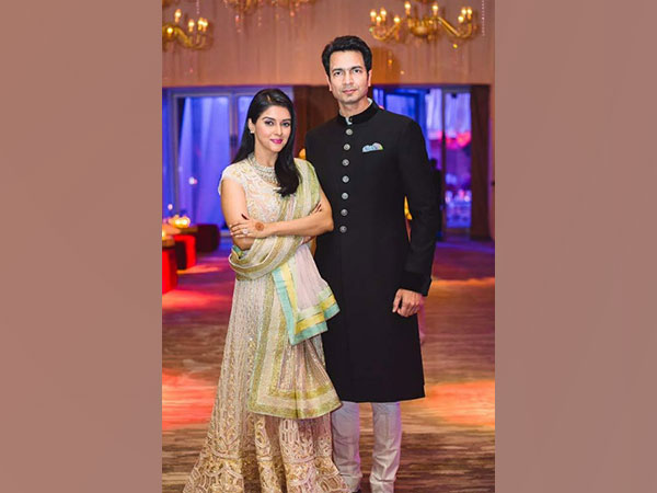 Asin, Rahul Sharma (Image source: Twitter)