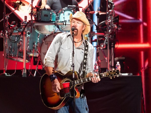Toby Keith (Image source: Twitter)