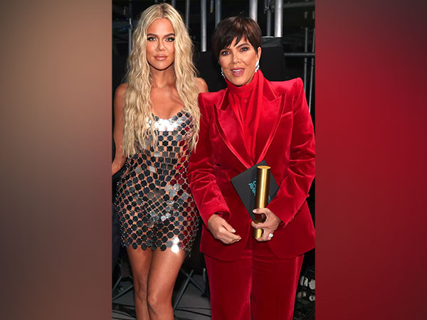Khloe Kardashian and Kris Jenner (Image source: Twitter)