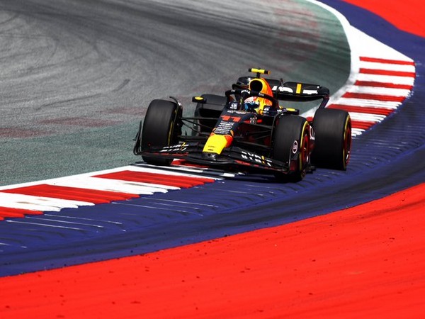Max Verstappen in action (Twitter: Photo/redbullracing)