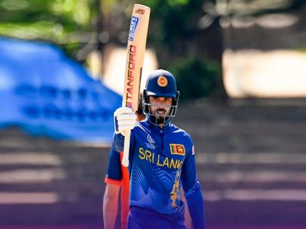 Sri Lanka's Dhananjaya de Silva (Twitter: Photo/OfficialSLC)