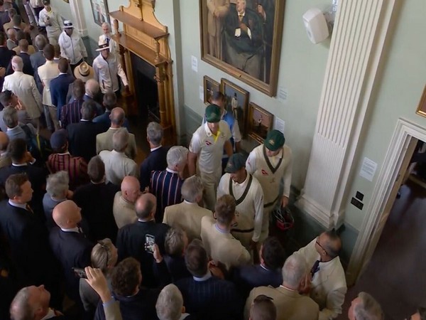 Australia players engage in Long room (Photo/Cricket.com.au)