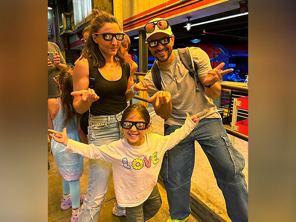 Soha Ali Khan and Kunal Kemmu with daughter Inaaya (Image source: Instagram)