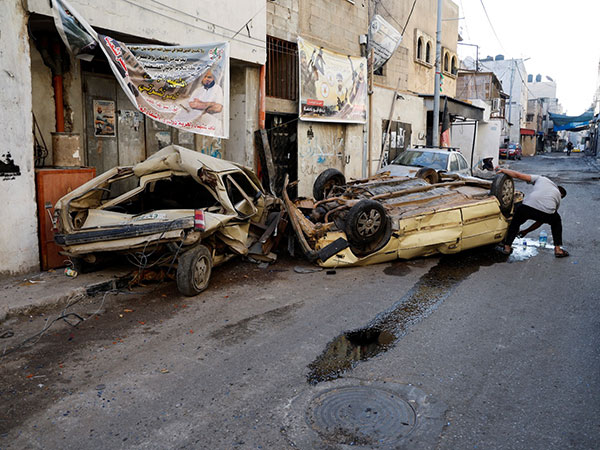 Scenes after the Israeli army's withdrawal from the Jenin camp (Image Credit: Reuters)