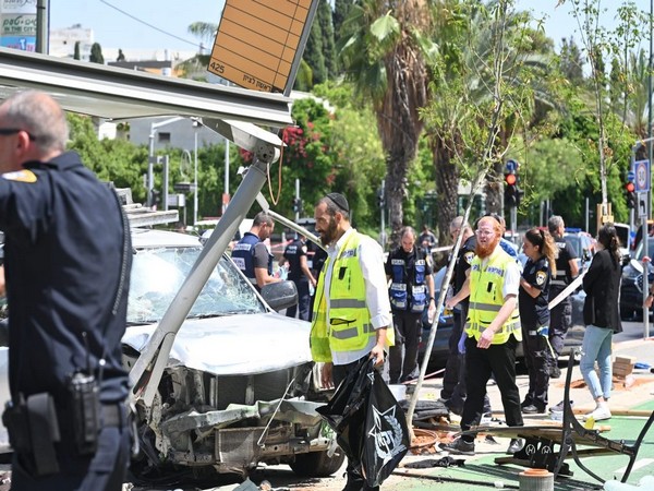 Emergency responders in Tel Aviv where seven people were injured in a Palestinian car-ramming and stabbing attack (Photo/TPS)