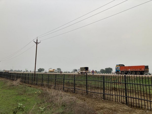 Bahu Balli Cattle Fence installation (Photo/PIB)