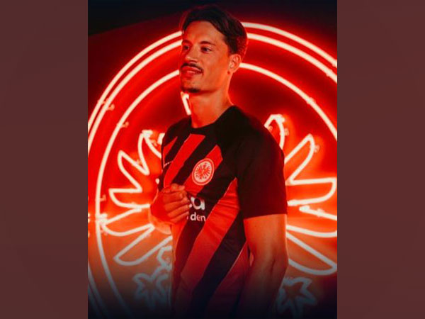 Robin Koch (Twitter: Photo/eintracht_eng)