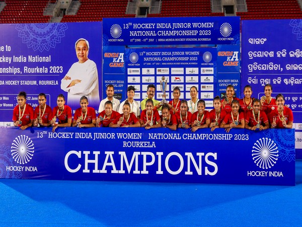 Hockey Madhya Pradesh lifted the 13th Hockey India Junior Women National Championship Trophy 2023 (Image: HI)