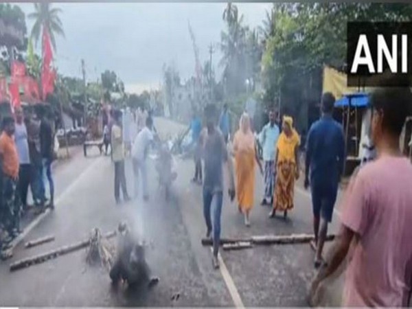 Visuals of violence in West Bengal (Photo/ANI)