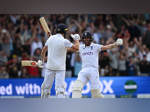 Chris Woakes and Mark Wood (Photo/ICC)