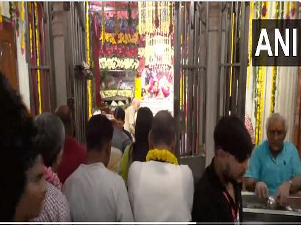 Devotees offer prayers at Gauri Shankar Temple in Chandni Chowk, on the first Monday of 'Sawan' month. (Photo/ANI)