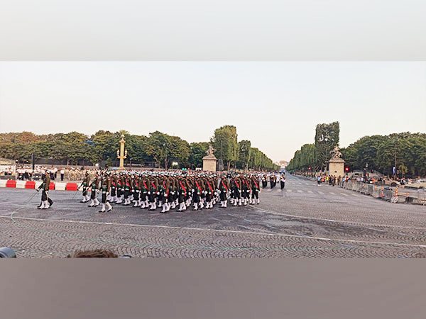 Indian Army Contingent in Paris receives salute from French CDS, Gen Thierry Burkhard. (Photo: ANI//IndianArmy)