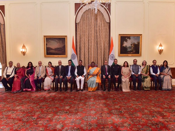 President Droupadi Murmu (Photo/Twitter:@rashtrapatibhvn)