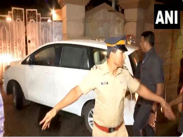 Maharashtra's deputies reach CM Eknath Shinde's residence  (Photo/ANI)