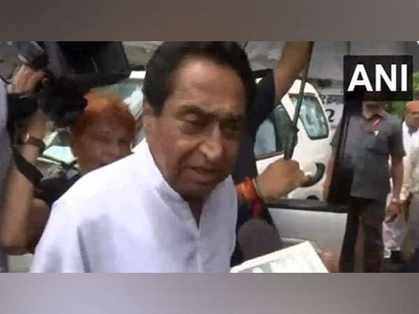 Former Madhya Pradesh Chief Minister Kamal Nath meets MP Governor (Photo/ANI)