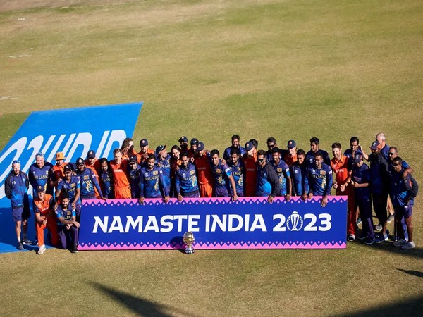 Sri Lanka and Netherlands posing together. (Photo - ICC)
