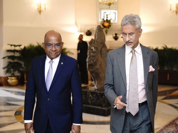 EAM S Jaishankar with Maldives Foreign Minister Abdullah Shahid (Image Credit: Twitter/@DrSJaishankar)