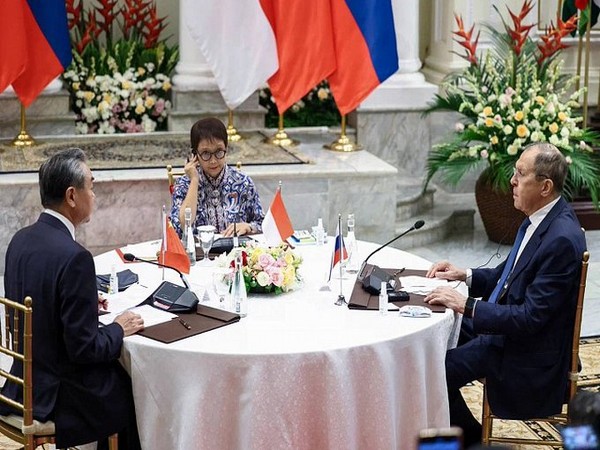 Russian Minister of Foreign Affairs Sergey Lavrov, Director of the Office of the Foreign Affairs Commission Wang Yi and Foreign Minister of Indonesia Retno Marsudi (Photo Credits: Twitter/@mfa_russia)