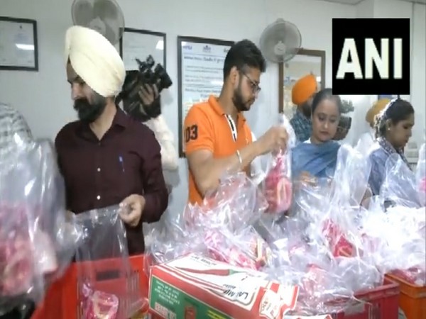 Food packets are being prepared to be supplied to flood-affected areas of Punjab (Photo/ANI)