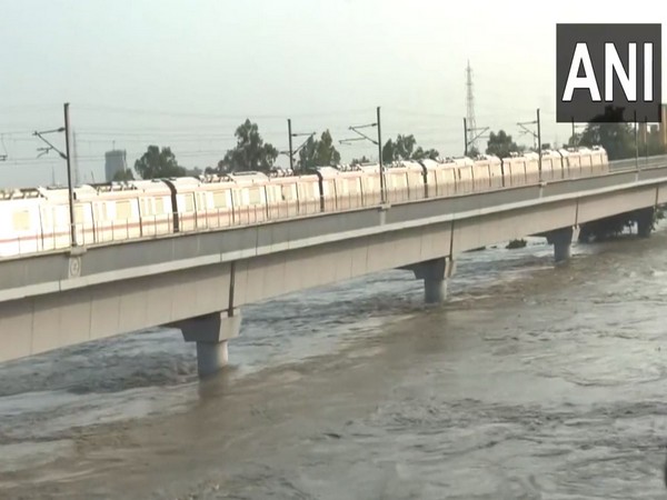 Yamuna river continues to overflow (Photo/ANI)