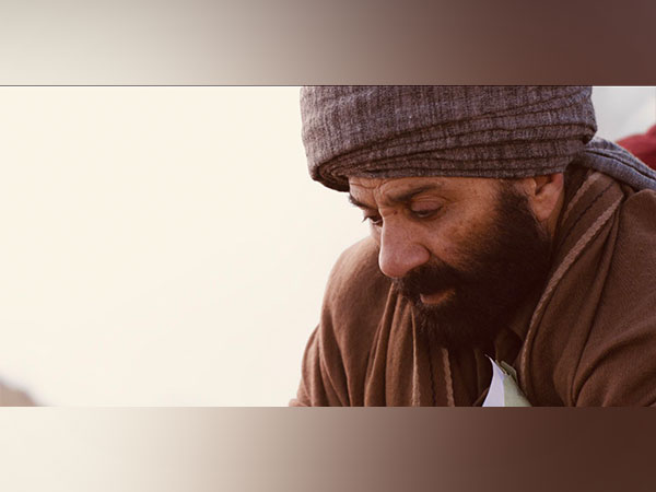 Sunny Deol's still from 'Gadar 2' (Image Source: Twitter)